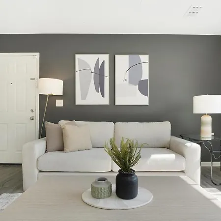 Landing At The Vistas At Eastwood - 2 Bedrooms In Eastwood Village